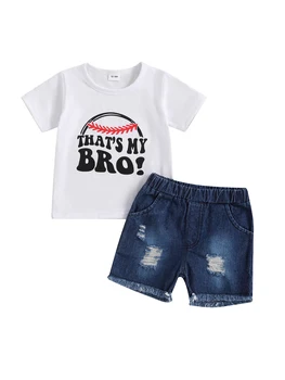 Ежедневни облекла за малки момчета, летни ризи на райета с къси ръкави и издържат дънкови къси панталони.