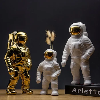 Златната скулптура космонавта, модни ваза, Модерна и Креативна Керамична модел на космонавта, Декоративна, Градинска статуя, Къща
