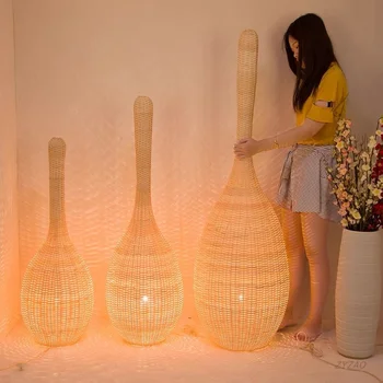 Лампиона от ратан ръчно изработени в югоизточна Азия, Творчески лампа за дома хола на хотела, Топла атмосфера, Стоящ осветителни тела
