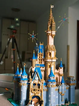 Нови 4837шт Тухли замъка на принцеса 43222 Строителни блокове Празнуват 100-годишнината на Замъка Играчка за деца за рожден Ден, подарък за Коледа