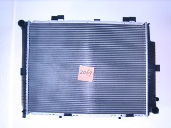Радиатор за останалите данни 2105000103 е Предназначен за Benz E-Class 95 My W210 E300 420 Резервоар за вода от Аксесоари за автомобил на радиатора