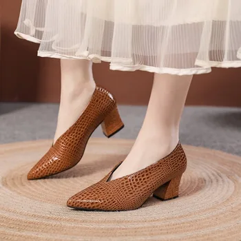 Фини дамски обувки от лачена кожа С Остър V-образно деколте На висок ток, Пролетни Универсални тънки обувки в стил ретро, Zapatos De Mujer, Черен