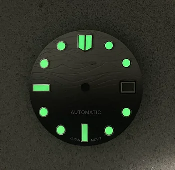 Зелен светлинен циферблат с една и съща дата с диаметър 28,5 мм с логото на S за механизъм NH35 / 36 3